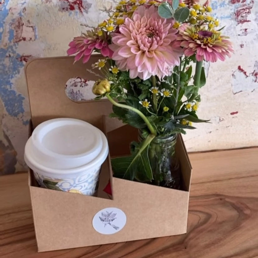 cup tray with 4 holes for coffee cups and handle