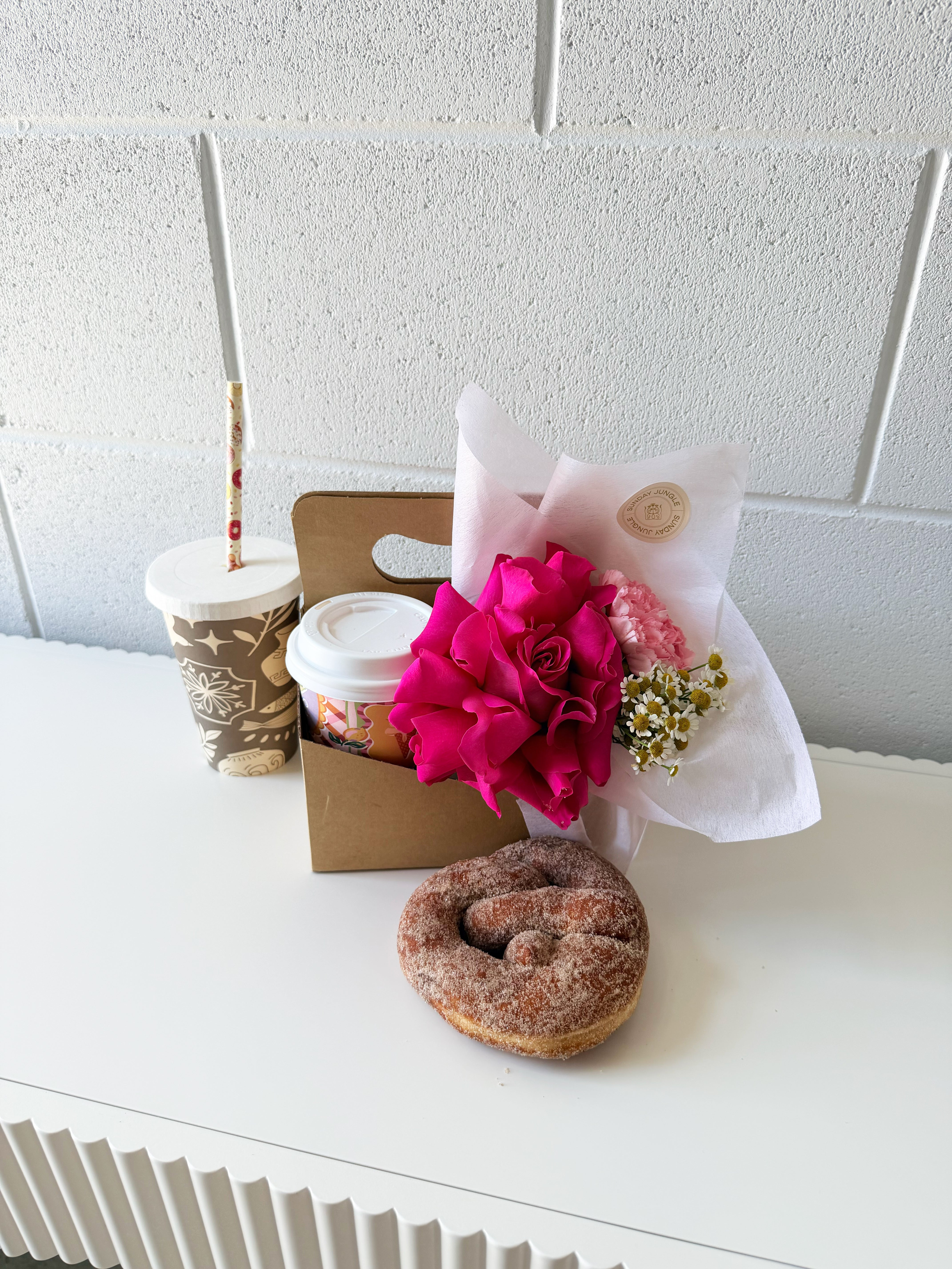 gifting takeaway 4 cup carry with handle valentines mothers day 